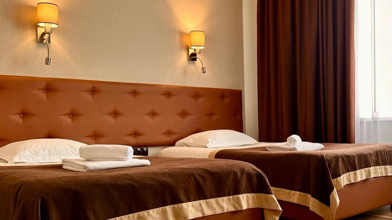 Hotel Royal โปลตาวา ภายนอก รูปภาพ