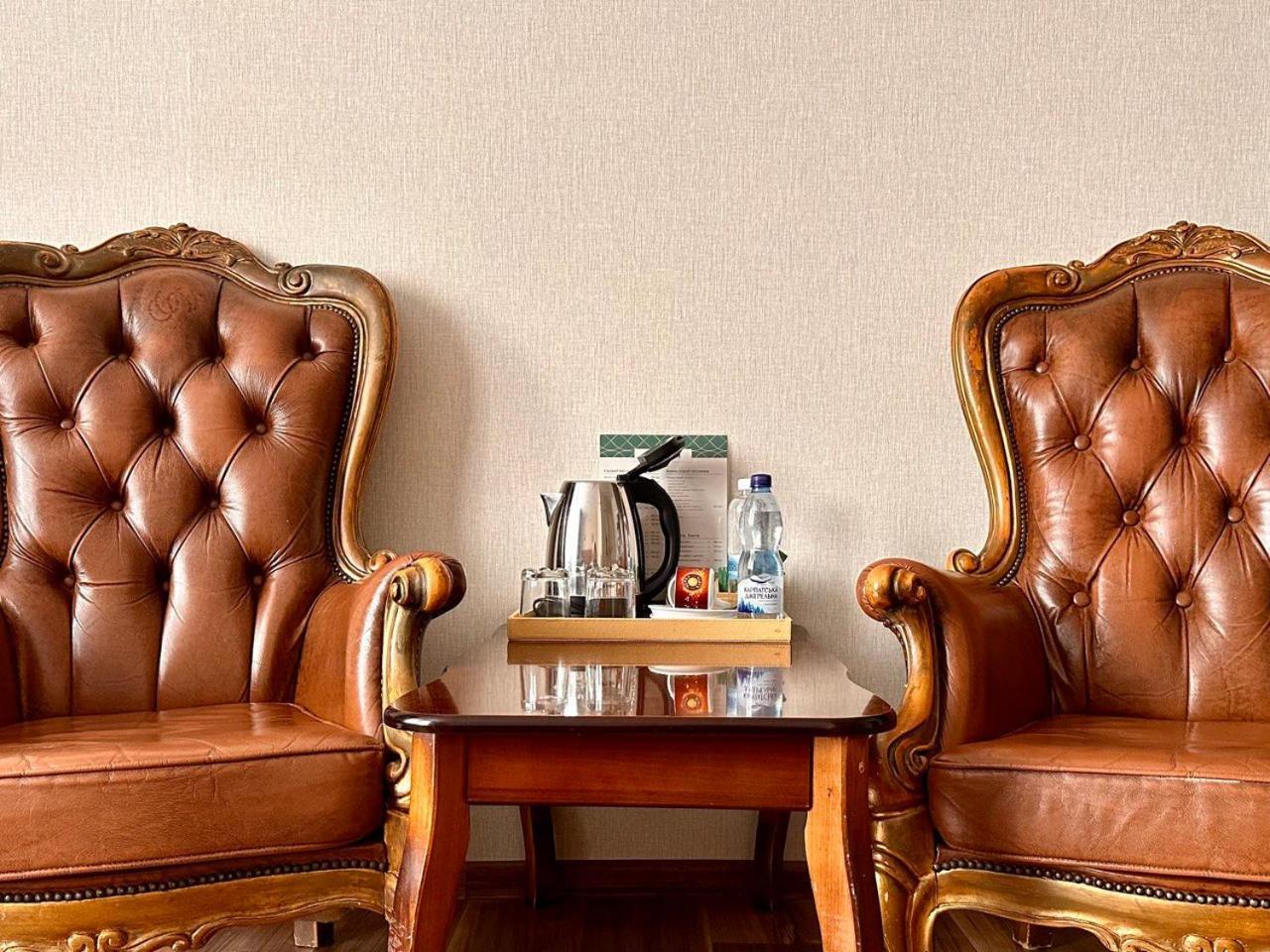 Hotel Royal โปลตาวา ภายนอก รูปภาพ